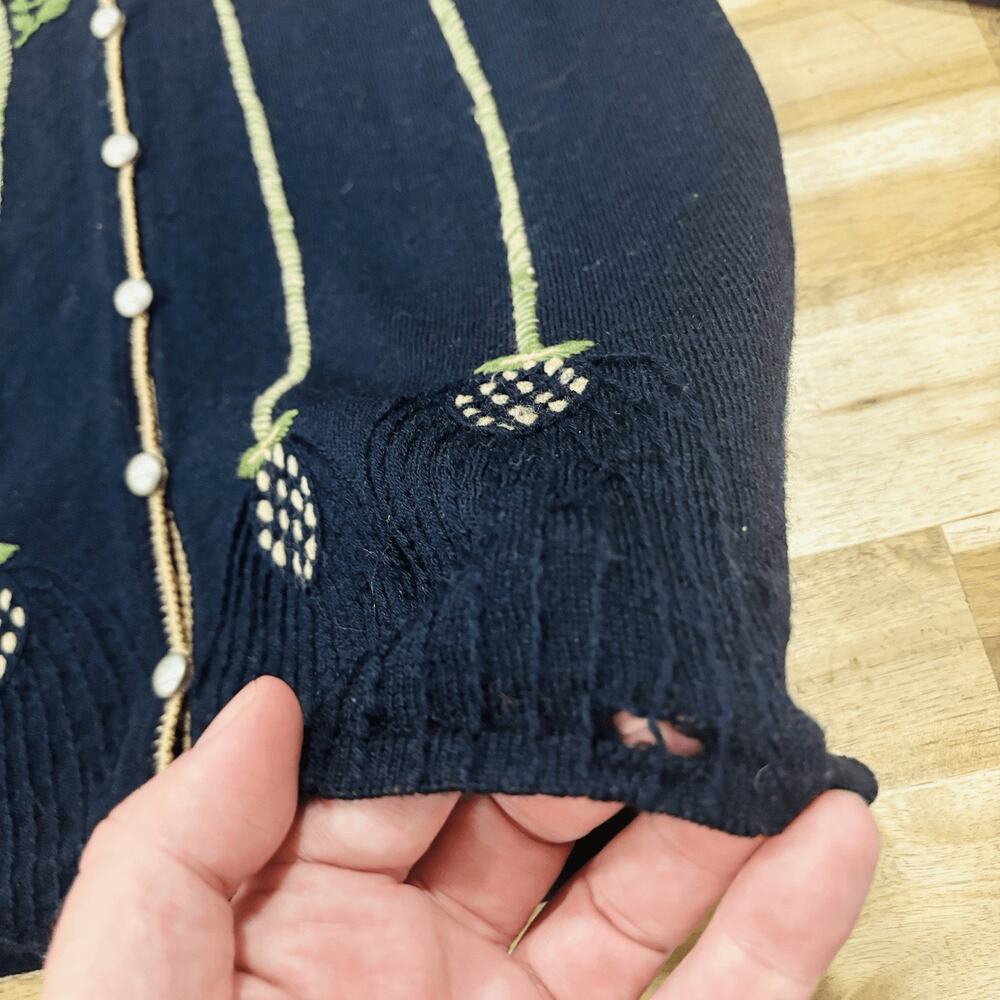 Lightweight Wool Cardigan Sweater Vtg Embroidered Flowers Grandma Boho Hippie - Picture 8 of 10